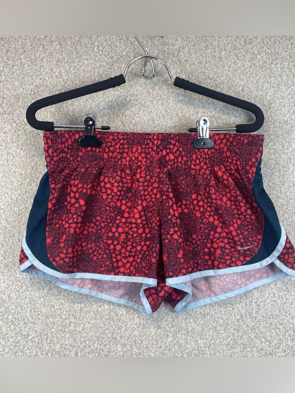 Nike Women's Dri-FIT Tempo Mid-Rise Running Shorts Size M Graphic Dots Lined